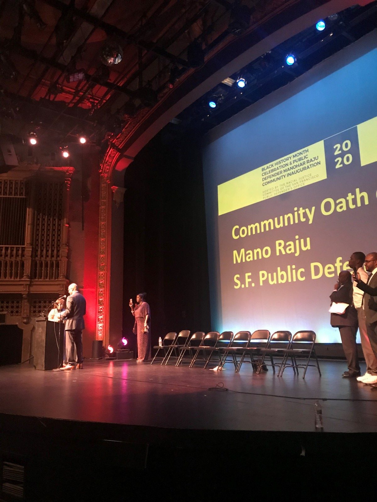 Mano-Raju-Oath-with-Gwen-Woods